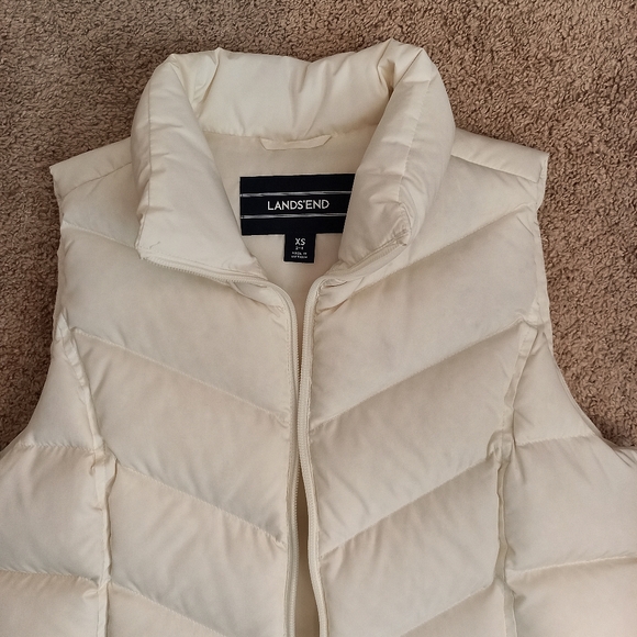 Lands' End Quilted Puffer Down Vest | sz XS, cream, full zip - Picture 3 of 5